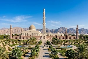 Oman travel insights from real vlogs