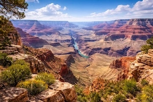 United States travel insights from real vlogs